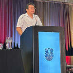 Dave Neegan namôya kîkwâhk amihkôk.