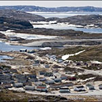 Photo aérienne de la ville de Hopedale, à Terre-Neuve-et-Labrador.