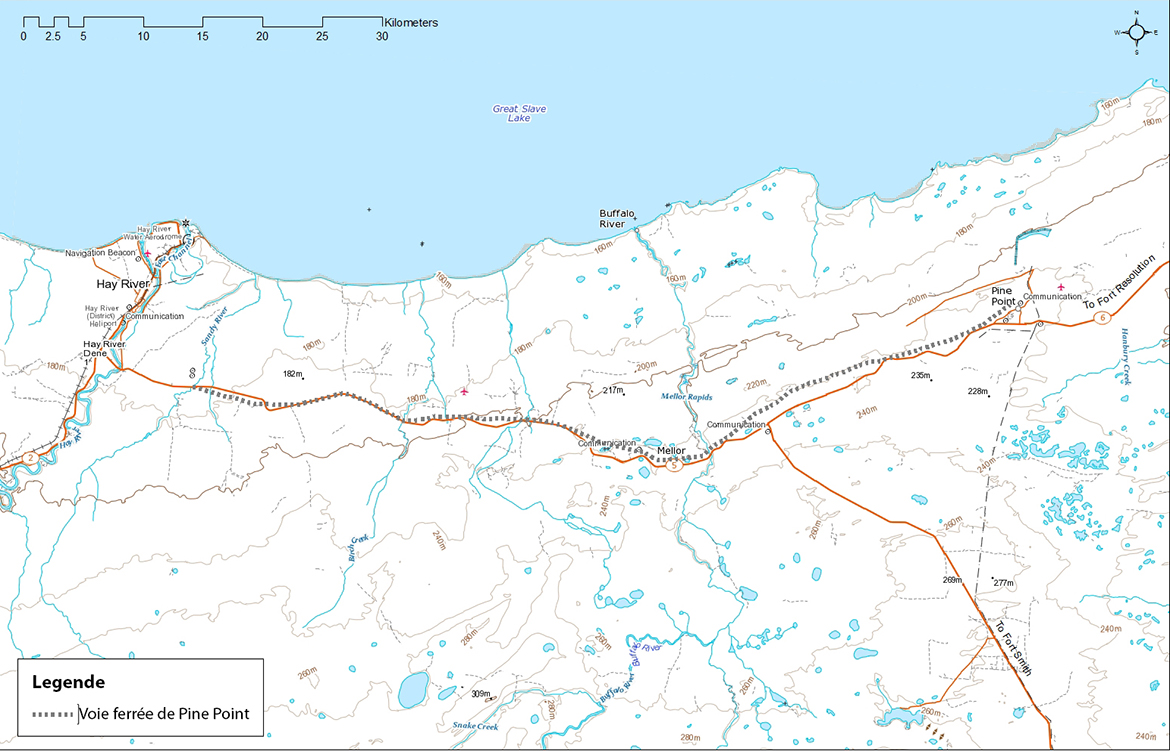La carte montre la voie ferrée de l'ancienne mine Pine Point