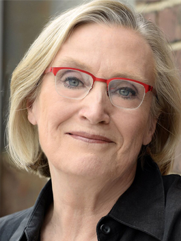 The Honourable Carolyn Bennett, Minister of Crown-Indigenous Relations and Northern Affairs